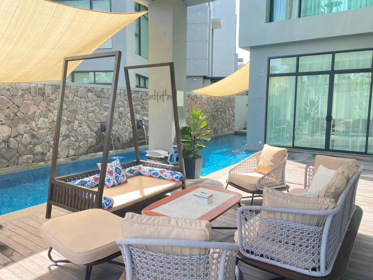 Molly Luxury Private Pool Bungalow茉莉的家豪华私人泳池别墅 Pantai Cenang  Ngoại thất bức ảnh